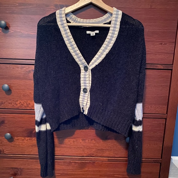 NWOT American Eagle Cropped Cardigan - Picture 1 of 3